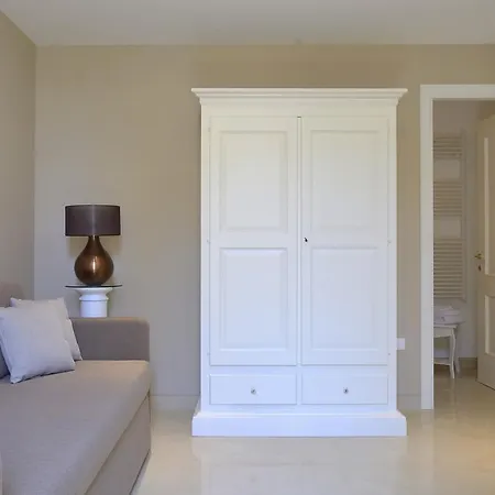 Dimora Storica Santasofia A Мартано