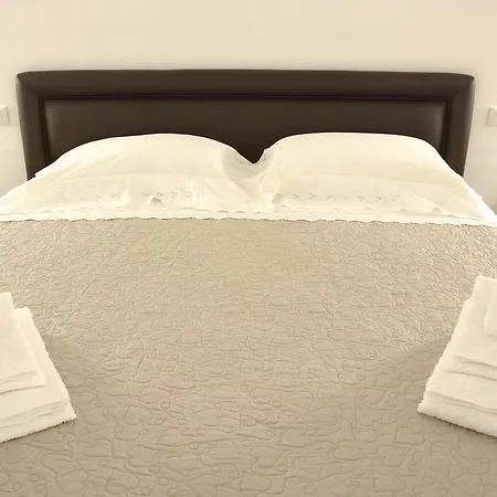Dimora Storica Santasofia A Martano Bed & Breakfast
